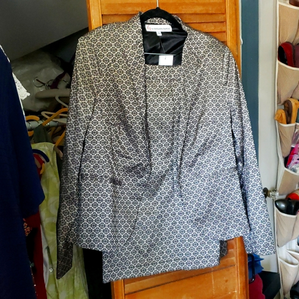 G by Giuliana suit with pants and skirt sz 12